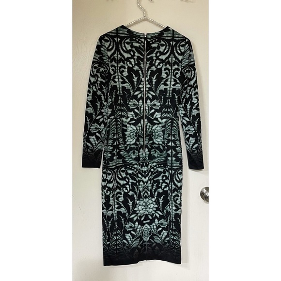 Maggy London Scuba‎ Sheath Dress 2 - Picture 3 of 4